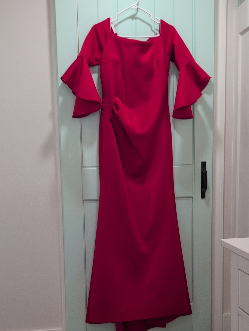 Betsy & Adam Off-Shoulder Red Mermaid Gown with Flounced Sleeves Size 12 💃 - Picture 3 of 7